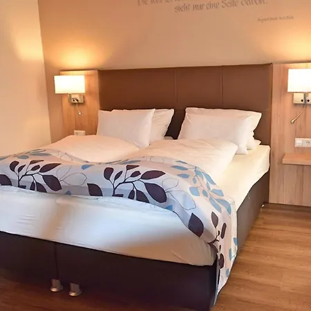호텔 Cafe-hotel Altreuter 3*