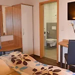 Hotel Cafe-hotel Altreuter 3*