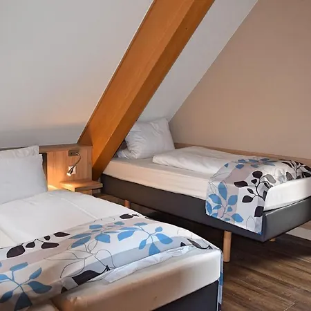 Hotel Cafe-hotel Altreuter Nördlingen